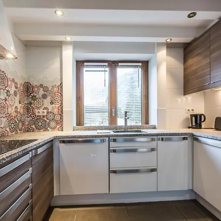 Germain Close To Mont Blanc * שאמוני